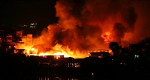 GOVERNO FEDERAL RECONHECE SITUAÇÃO DE EMERGÊNCIA NO BAIRRO EDUCANDOS UM MÊS APÓS INCÊNDIO