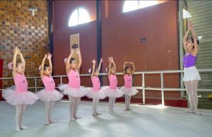 CURSOS GRATUITOS DE TEATRO E BALÉ NO CENTRO MUNICIPAL DE ARTES E EDUCAÇÃO