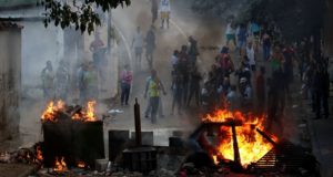 VENEZUELA: OPOSIÇÃO E GOVERNO CONVOCAM MANIFESTAÇÃO PARA HOJE