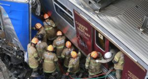 COLISÃO DE TRENS DEIXA PELO MENOS CINCO FERIDOS NO RIO DE JANEIRO