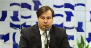 MAIA DIZ QUE VAI PROPOR UMA REFORMA ADMINISTRATIVA NA CÂMARA