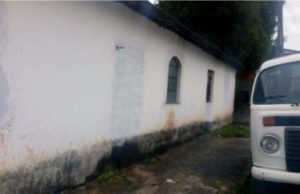 EXECUÇÃO: HOMEM É MORTO NA PORTA DE CASA