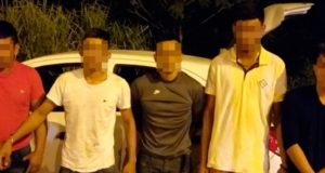 GRUPO É DETIDO COM ARMA FALSA NA PONTE RIO NEGRO