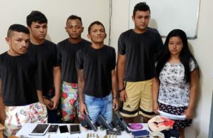 POLÍCIA PRENDE SEIS PESSOAS E ARMAS UTILIZADAS EM HOMICÍDIOS, NA TERRA DAS CACHOEIRAS