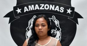 MULHER É PRESA COM 11 TABLETES DE MACONHA EM BARCO NA MANAUS MODERNA