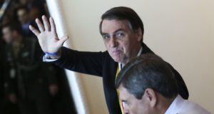 BOLSONARO MUDA DISCURSO E PROMETE CONVERSAR COM DEPUTADOS