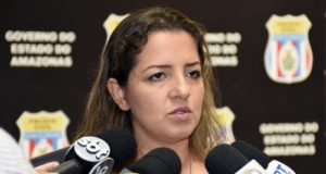 POLÍCIA CAPTURA MENOR ASSALTANTE NO JORGE TEIXEIRA