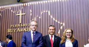 Adjuto Afonso leva Jucea à Casa Legislativa para falar da Rede Sim Digital