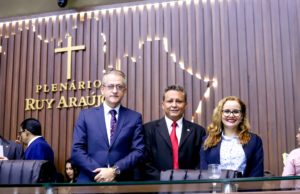 Adjuto Afonso leva Jucea à Casa Legislativa para falar da Rede Sim Digital