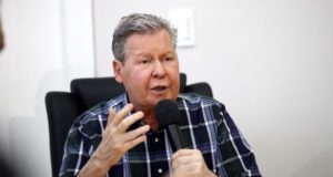 PREFEITURA CONVOCA SERVIDORES PARA TAPAR BURACO DA SAÚDE DO ESTADO