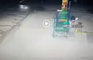 PARA SE DEFENDER, FRENTISTA DEU BANHO DE GASOLINA EM ASSALTANTE EM PARINTINS