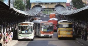 HOMEM É ASSASSINADO COM TIRO NA CABEÇA DENTRO DO T1
