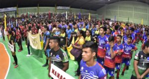 Com passeata pela cidade e muita emoção, Nova Olinda do Norte recebe abertura do Polo 10 dos JEAs