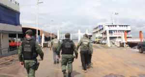 Fiscais do Ipaam aplicam R$ 400 mil em multas durante operação em portos de Manaus