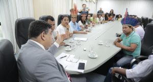 Dermilson recebe proposta que solicita o retorno de R$ 60 milhões para os povos indígenas