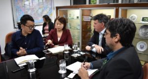 Zona Franca se apresenta para os chineses