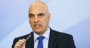 Alexandre de Moraes defende inquérito sobre fake News