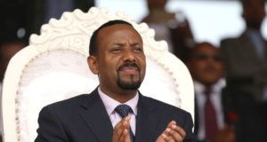 Primeiro ministro da Etiópia recebe Prêmio Nobel da Paz