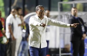 Luxemburgo exalta atuação de clássico do time e quer elenco pensando grande