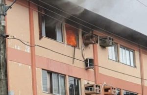 Incêndio destrói apartamento de condomínio, em Manaus