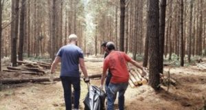 Homem mata colega com motosserra após ser chamado de ‘corno’ e ‘vagabundo’