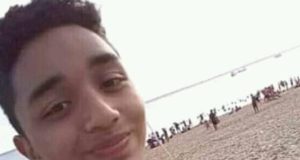 Mãe de Rayner reconhece em ossada as roupas do filho desaparecido na Ponta Negra