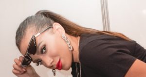 Ator pornô gay detona Anitta: “Tapada, fútil e alienada”