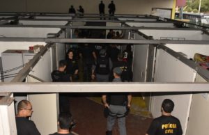 Abrigo de venezuelanos é alvo da Polícia durante operação ‘Extraneus’, em Manaus