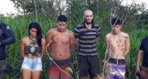 Fugitivos da Justiça são recapturados dentro de matagal, em Eirunepé