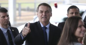 Bolsonaro comemora ajustes econômicos no Brasil