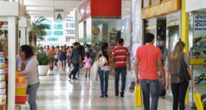 Endividamento do consumidor cai pela primeira vez em 2019