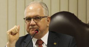 Fachin manda soltar ex-gerente da Petrobras preso na Lava Jato