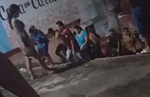 Tiroteio entre facções rivais leva medo para moradores do Beco São Francisco, em Manaus