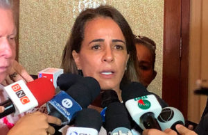 Primeira-dama de Manaus é intimada pela polícia