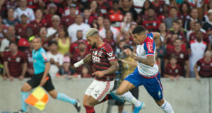Flamengo vence Bahia de virada e abre 10 pontos do Palmeiras