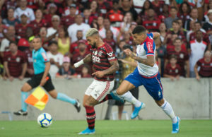 Flamengo vence Bahia de virada e abre 10 pontos do Palmeiras