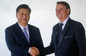 Bolsonaro se encontra com presidente chinês em Brasília