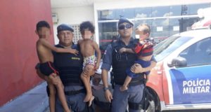 Em Manaus, mãe abandona os filhos em casa para namorar no final de semana