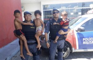 Em Manaus, mãe abandona os filhos em casa para namorar no final de semana