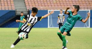 Em Manaus, família de craque amazonense realiza rifa para custear sonho de jogador mirim do Santos