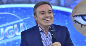 Em vídeo, sensitiva previu morte de apresentador de TV: “uma perda muito grande”
