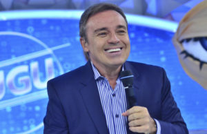 Em vídeo, sensitiva previu morte de apresentador de TV: “uma perda muito grande”