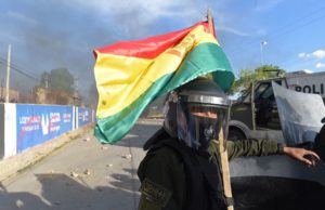 Oito mortes e centenas de feridos em protestos na Bolívia