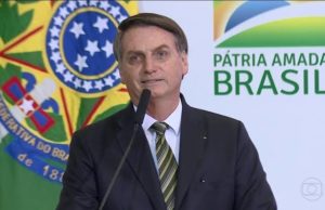 Bolsonaro diz que não dará “munição ao canalha solto”