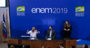 Enem dos próximos anos será um exame técnico, diz ministro da Educação