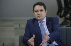 Presidente da Capes quer reajustar bolsas de doutorado em 2020