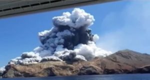 Sobe para 18 número de mortos em erupção na Nova Zelândia