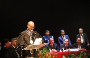 Mario de Mello assume a presidência do TCE-AM em solenidade concorrida