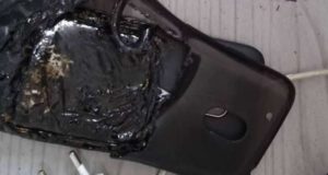 Mulher sofre queimaduras após celular da marca Motorola pegar fogo