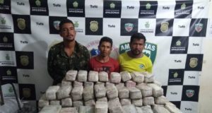 Trio é preso durante ação com 138 quilos de drogas em barco no Rio Solimões